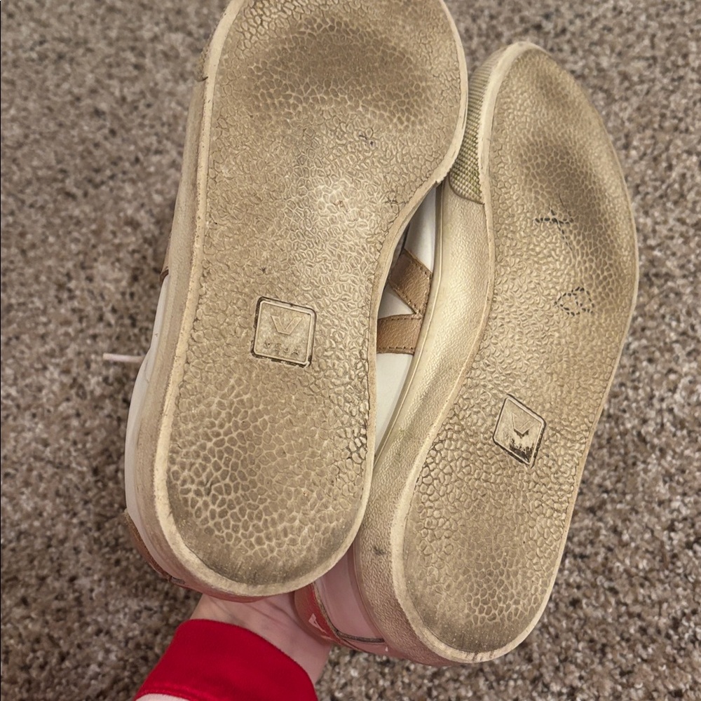 Veja Women's Veja Esplar Sneakers size 7 - Picture 6 of 6